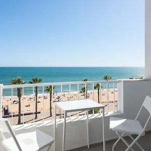 maresia-front-beach-quarteira.hotelaalgarve.com/